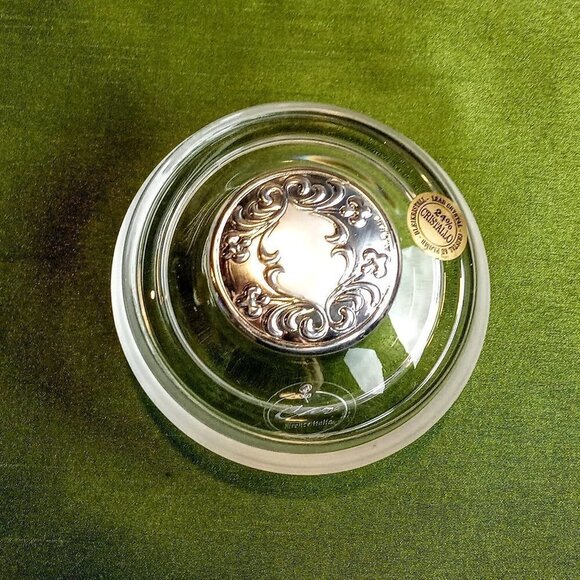 Italian Frosted Crystal Silver Medallion Round Box - Picture 2 of 6